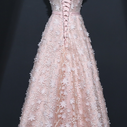 The Pink Lace Wears The Evening Dress Of The..