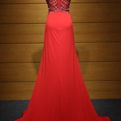 The Evening Dress Of The Party In The Beautiful..