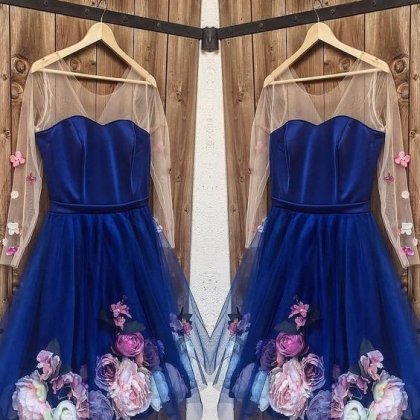 Gorgeous Sweetheart Neck Homecoming Dress
