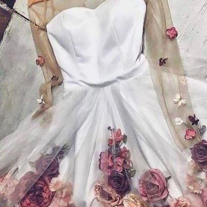 White Long Sleeve Tulle Applique Short Prom Dress..
