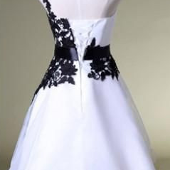 Vintage Black Lace White Organza Short Prom..