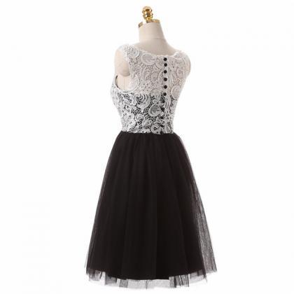 Lovely Black And White Lace And Tulle Knee Length..