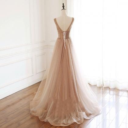 Elegant V-neck Sleeveless Tulle Evening Dress..
