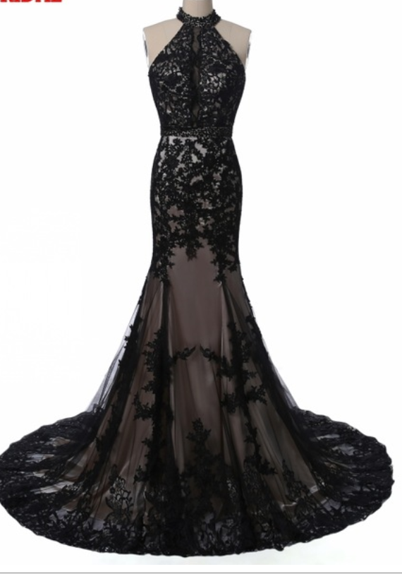 The Elegant Black Lace Dress Mermaid Has A Gown Worn By A Woman In A Formal Prom Evening Gown