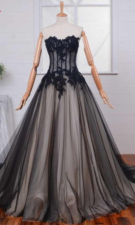 Strapless Sweetheart Ball Gown Prom Dress, Evening Dress With Corset Bodice And Lace Appliqués