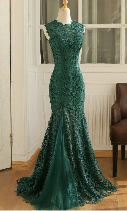 The Women In The Green Sexy Lace Mermaid Evening Gown Are Wearing A Formal Evening Gown