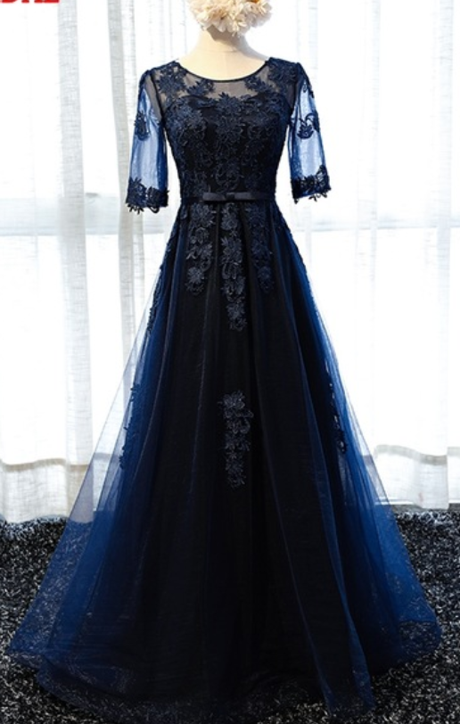 The Dark Blue Lace Dress And Sleeves Cut A Fine Beauty Dance Formal