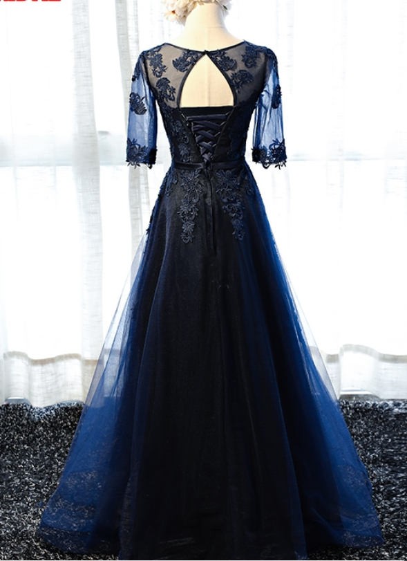The Dark Blue Lace Dress And Sleeves Cut A Fine Beauty Dance Formal