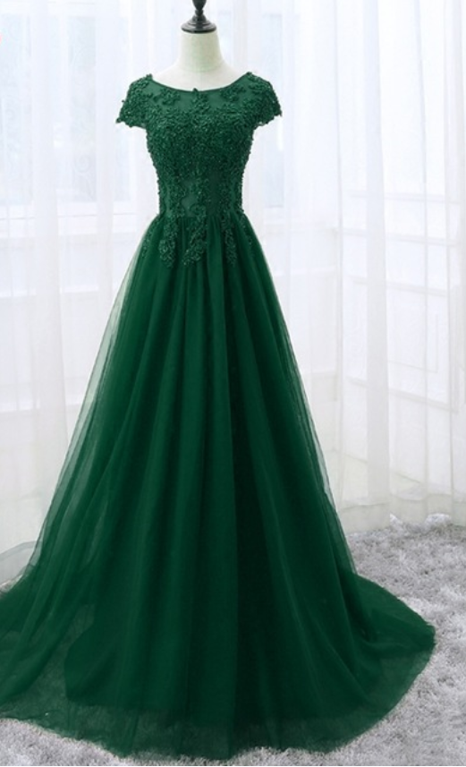 The Beauty Of The Bright Green Long Lace Dress Wore The Evening Dress Of  The Official Ball on Luulla