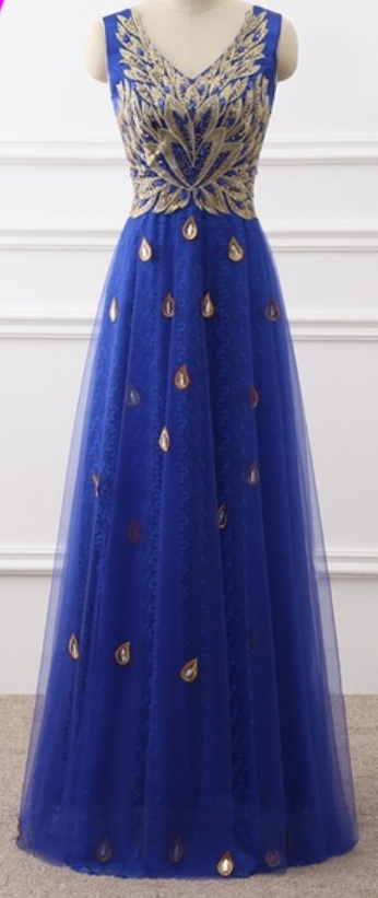 An Elegant Royal Blue Red Hairline Embroidered Lace V-necker Sleeve With A Luxurious Pink Evening Gown