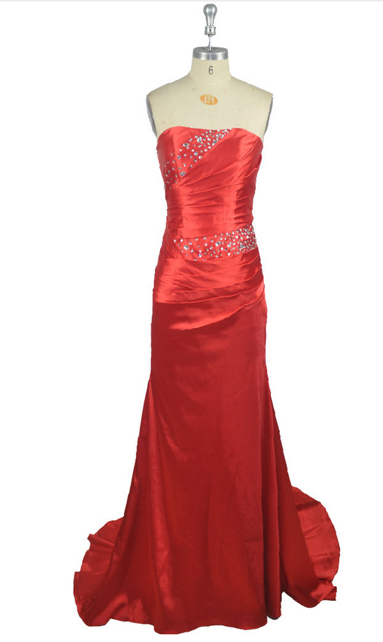 Mermaid At Night Wore Red Sequins To The Ground On The Ground In Satin Skirts Of Women And The Ball Gown Evening Gown