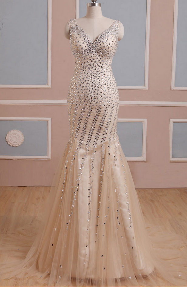 Pearly Luster Sequined Evening Dress Pearly Luster Sequined Evening Dress