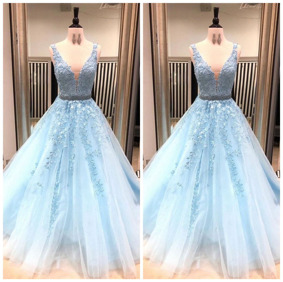Appliques Long Tulle Prom Dresses,