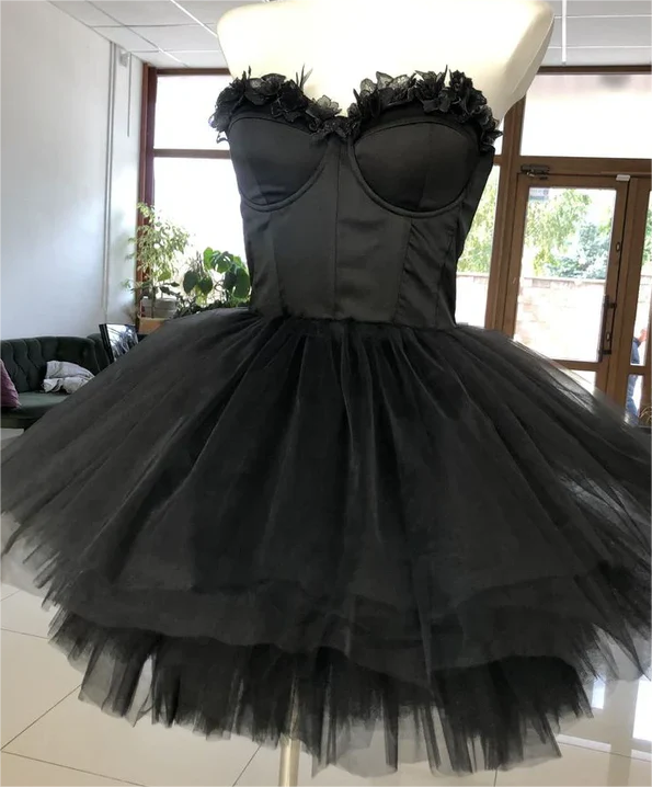 A-line Sweetheart Corset Tulle Strapless Prom Dress on Luulla