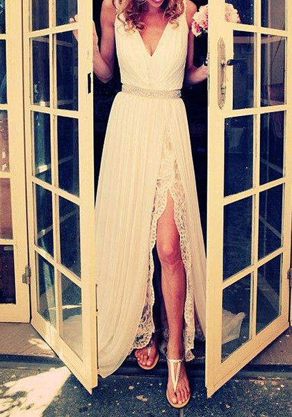 miley cyrus backless white dress Miley-Cyrus-white marchesa mini dress with long train at ama