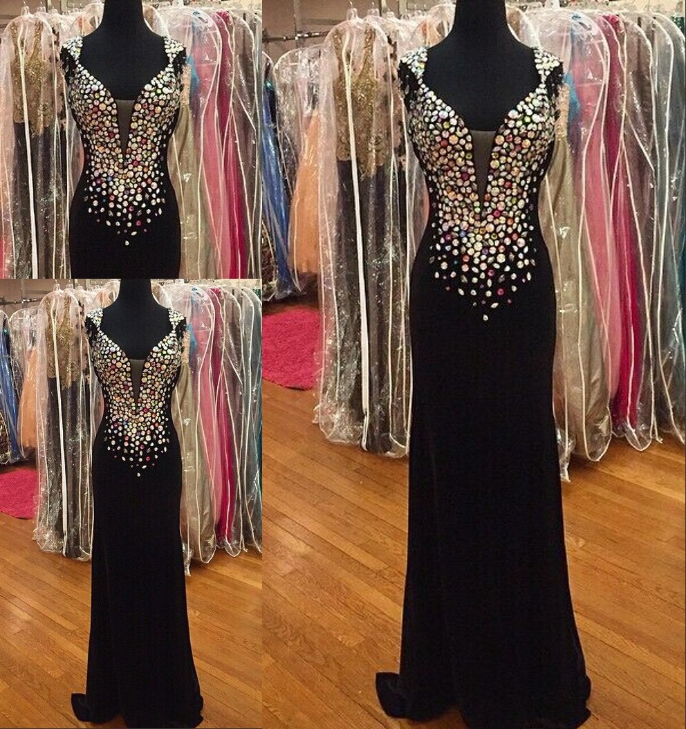 Sexy Black Sheath Prom Dresses With Cap Short Sleeves Sparkly Rhinestones Crystal Long Evening Dresses Formal Dresses Pageant Dresses Party Gowns