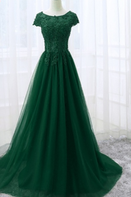 The Beauty Of The Bright Green Long Lace Dress Wore The Evening Dress Of The Official Ball
