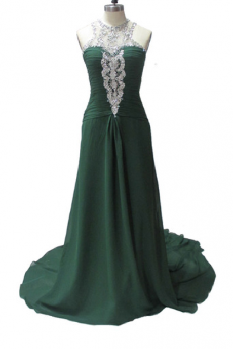 The Gown's Neck Was An Elegant Evening Gown With A Long Gown