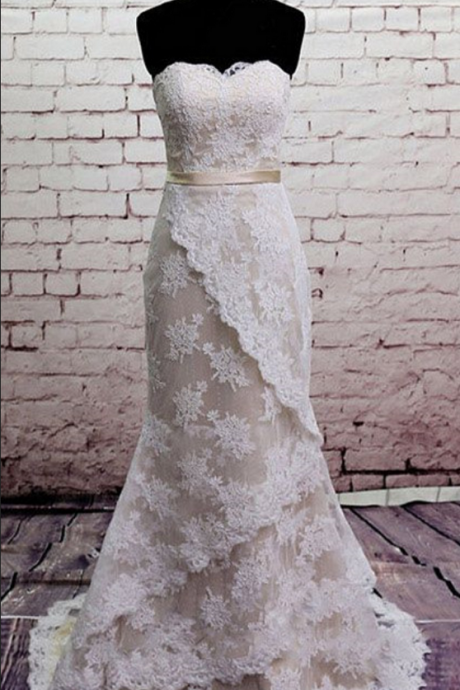 Strapless Sweetheart Lace Mermaid Wedding Dress Featuring Sweep Train