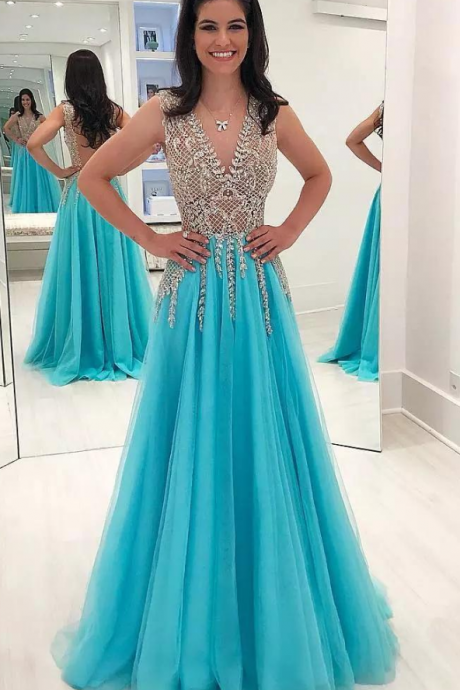 Light Sky Blue Prom Dress Custom Made V Neck Sleeveless Backless A Line Tulle Evening Gowns Charming Beaded Sparkly Crystals Formal