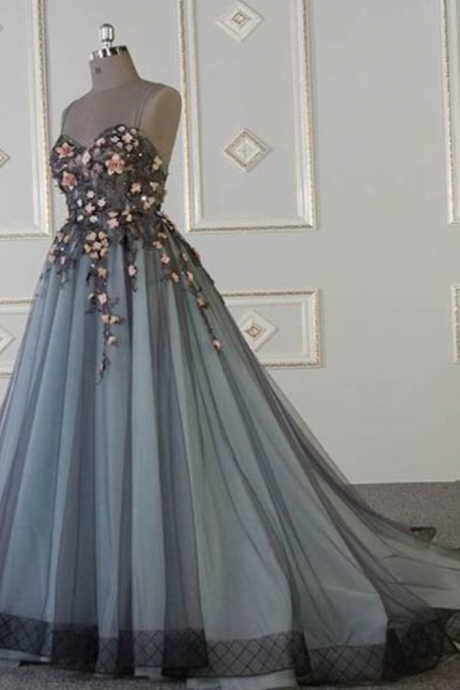 A-line Tulle Spaghetti Straps Sweetheart Long Prom Dresses With Appliques