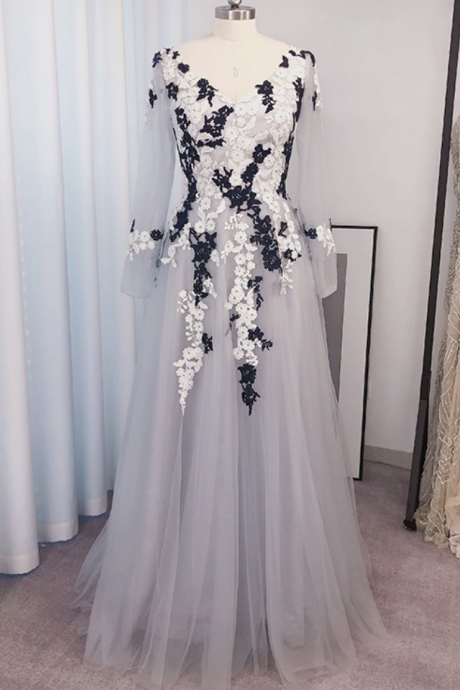 A-line/princess Tulle Applique V-neck Long Sleeves Floor-length Dresses