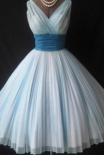 Off the Shoulder Homecoming Dress,V Neck Ruffles Short Prom Gowns,Sweet Dresses,Ball Gown Prom Dresses