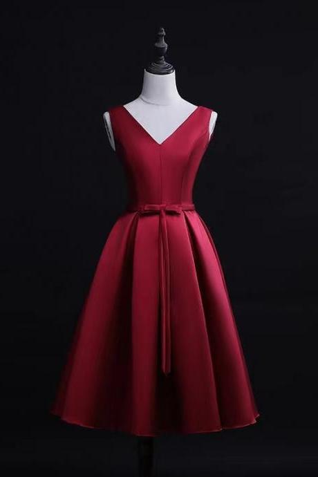 Red Graduation Gown, V-neck Homecoming Dress