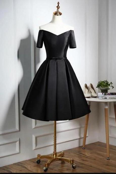 Black Satin Short Homecoming Dress, A Line Prom Party Gowns ,sweet Prom Party Gowns , Graduation Gowns