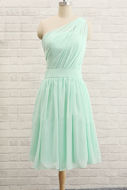 Pretty One Shoulder Bridesmaid Dress, Short Chiffon Bridesmaid Dress with Soft Pleats, Knee-length Bridesmaid Dress