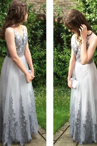 Charming Prom Dress,tulle Prom Dress,appliques Prom Dress,v-neck Evening Dress