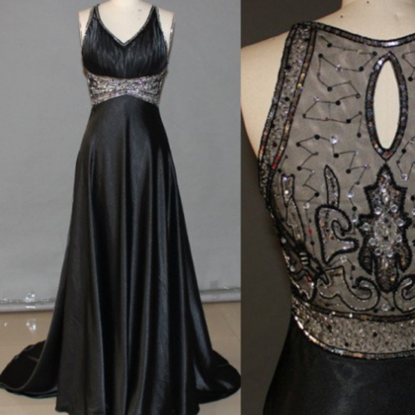 Luxury A-Line Corset Sleeveless Beaded Sweep/Brush Train Prom Dress