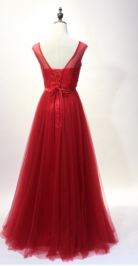 The Red Gown Night Wore A Woman's Dress Ball And A Formal Evening Gown ...