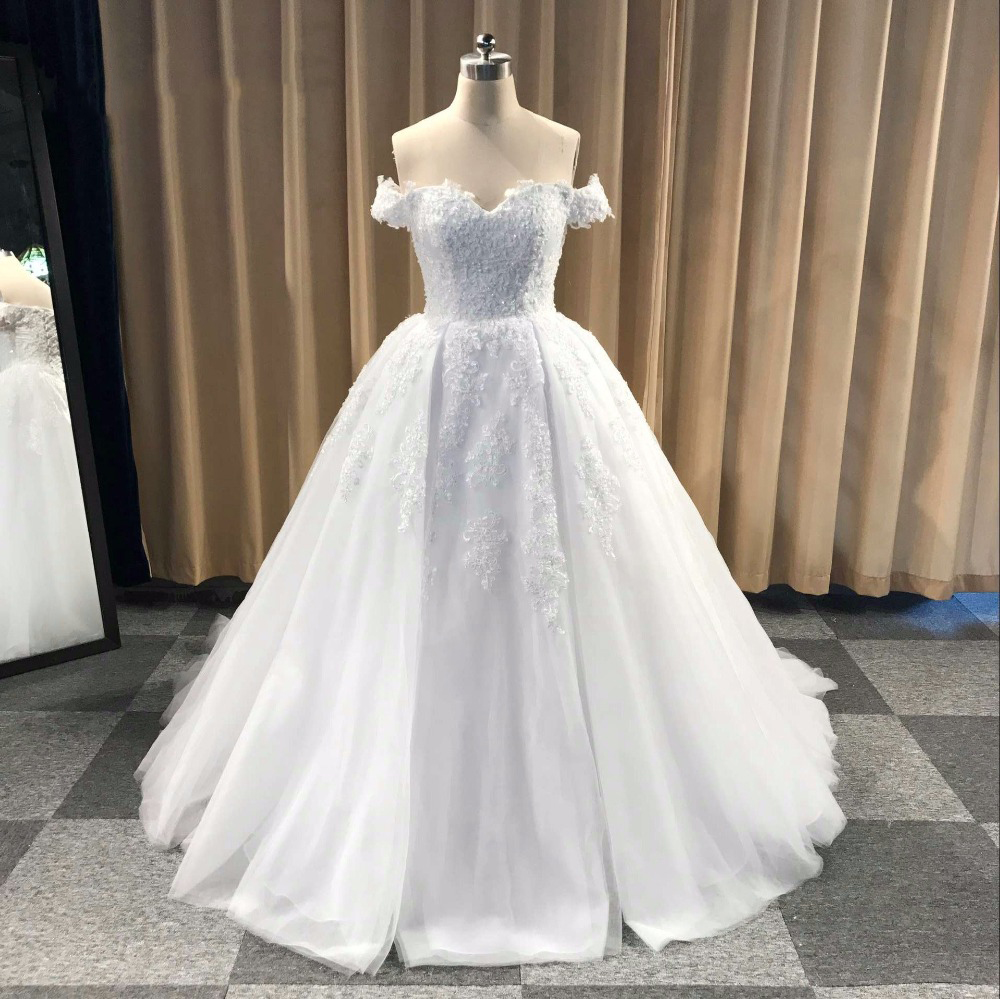 Luxury Ball Gown Off The Shoulder Lace Long Prom Dresses D067